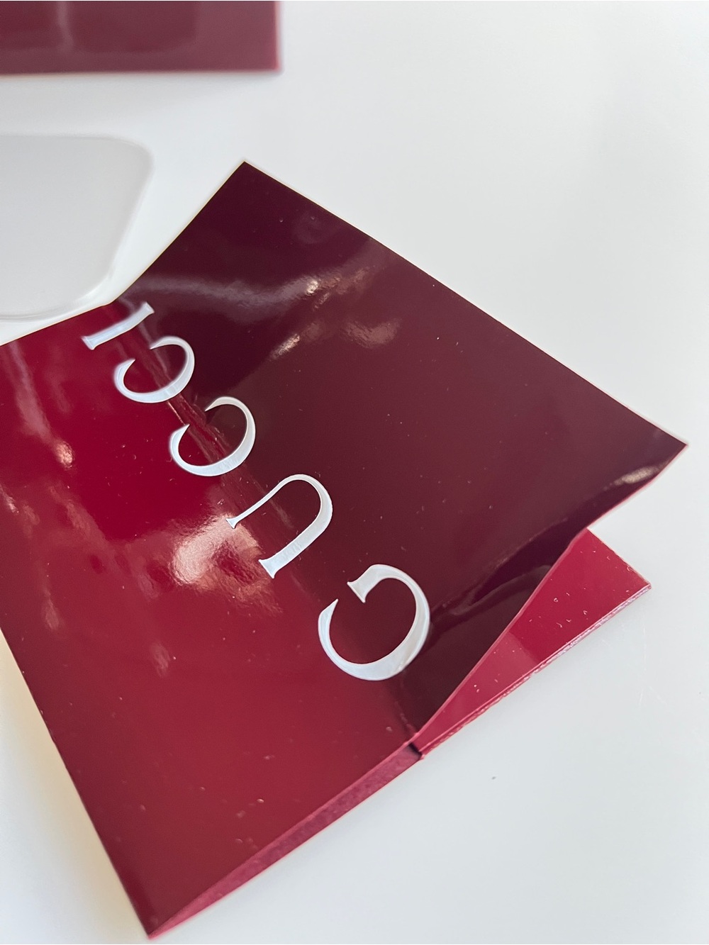Gucci bag chain charm Pre-Fall 2025 collection NIB comes with COA - Picture 12 of 13